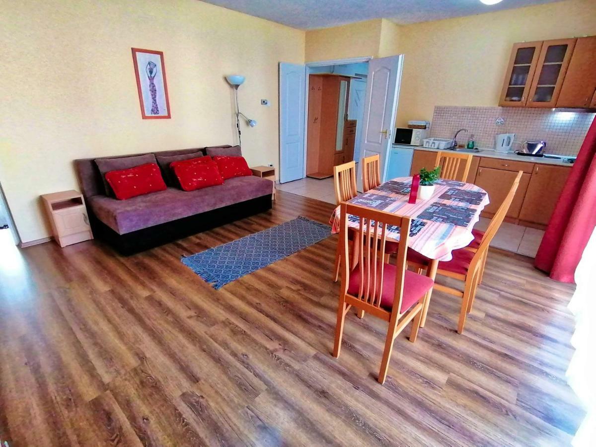 Villa Aida Apartman Hajdúszoboszló Dış mekan fotoğraf